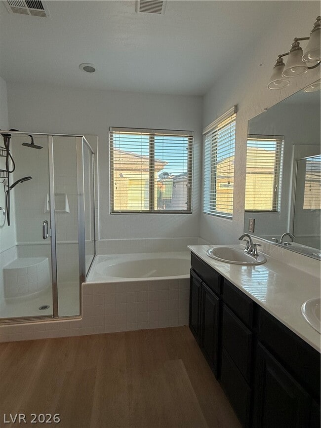 Building Photo - 690 Calamus Palm Pl