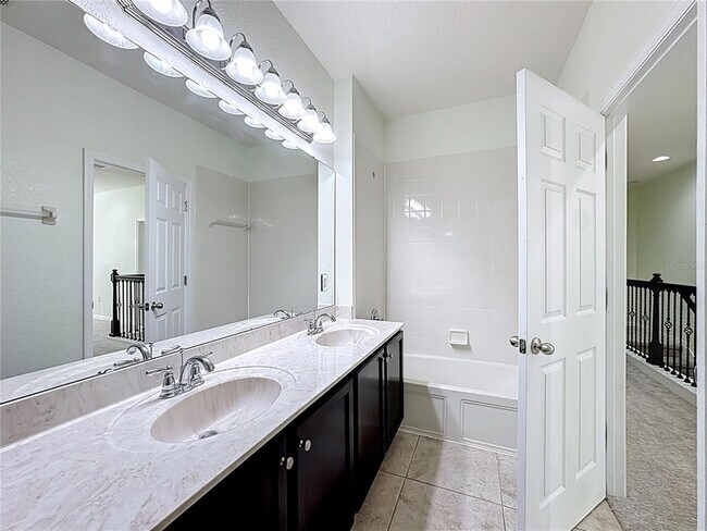 Building Photo - 8865 Della Scala Cir