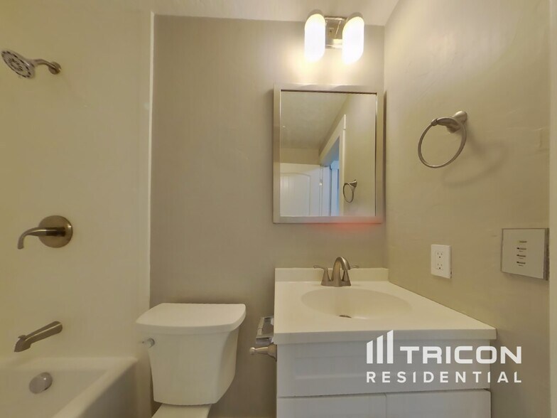 Building Photo - 485 E 1250 S