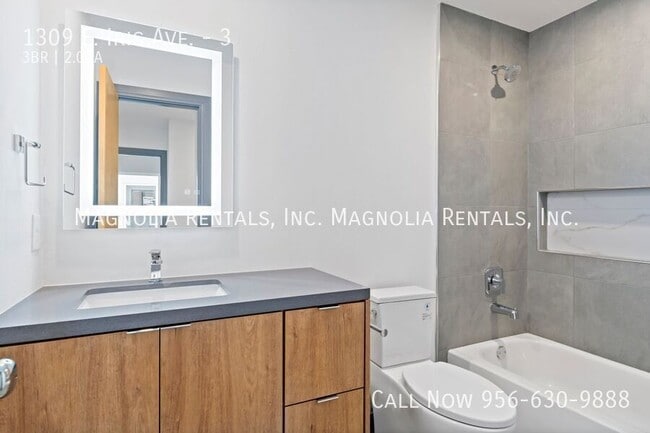 Building Photo - 1309 E Iris Ave