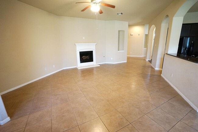 Building Photo - 1067 Cedar Lake Ct