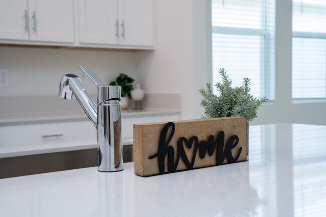 Building Photo - 3 Bedrrom 2 bathroom + Office-Brand-New Luxury Living in Rivington – DeBary, FL