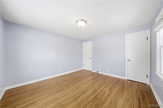 Building Photo - 38 Harvest Ave