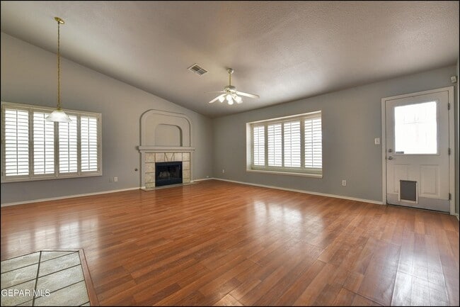Building Photo - 7089 Black Ridge Dr