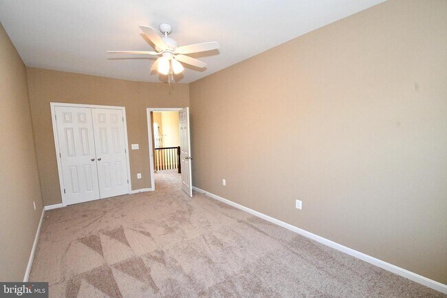 Building Photo - 9 Latham Ln