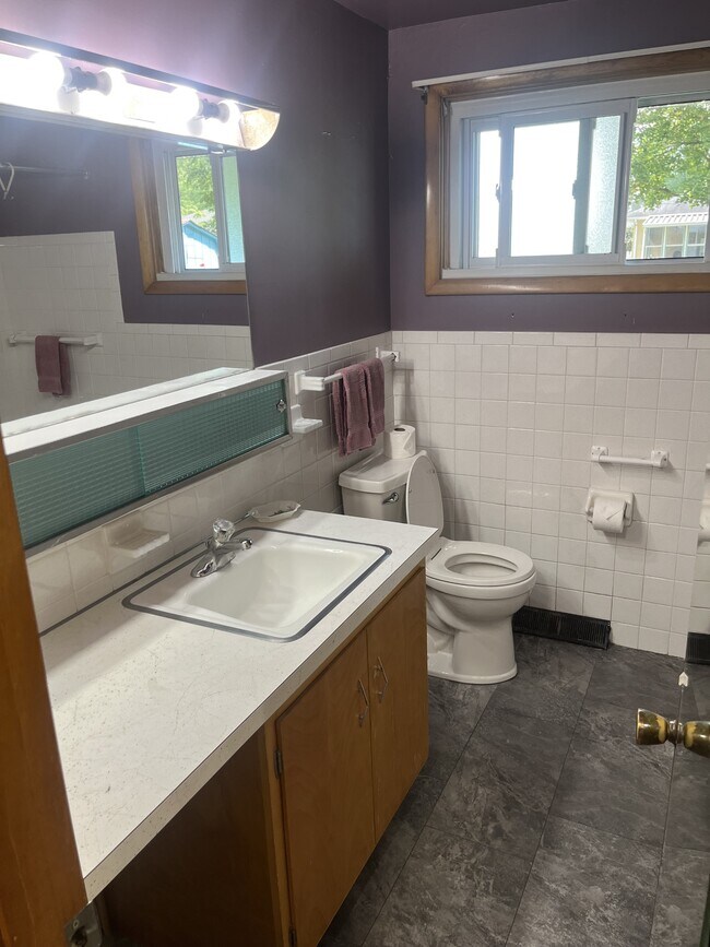 Building Photo - 4281 Middle Urbana Rd