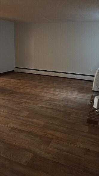 Building Photo - 1013 S Potomac St