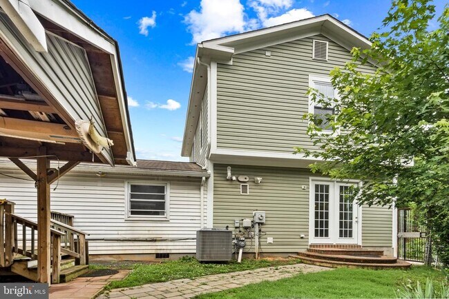 Building Photo - 3709 Forestdale Ave