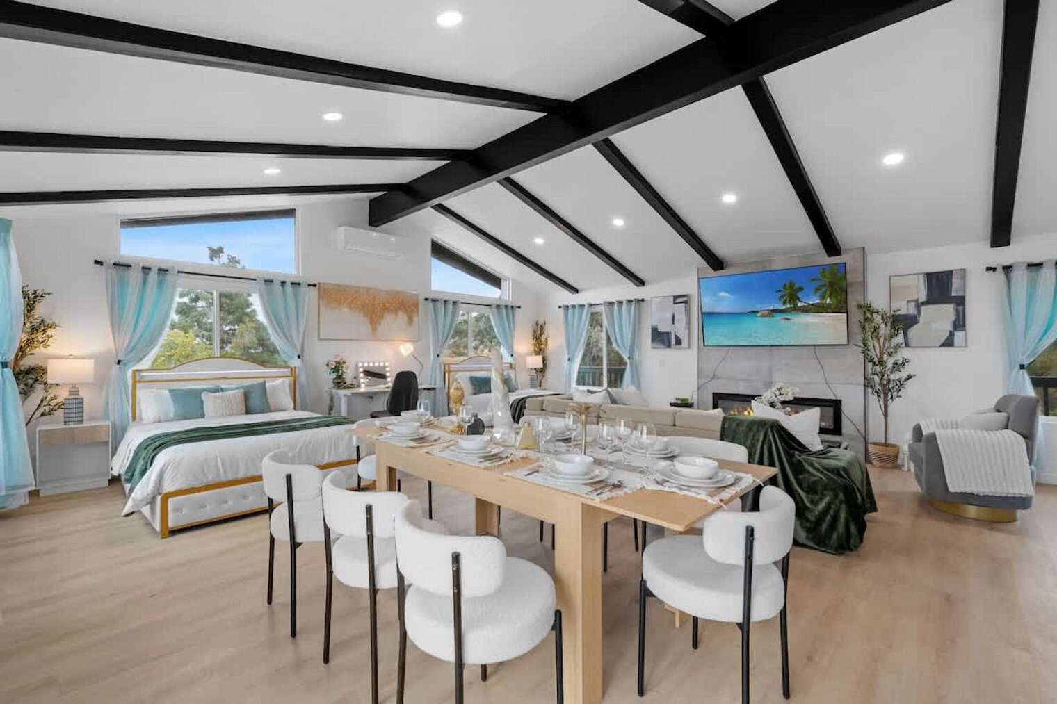 Building Photo - 5048 Bluff Pl