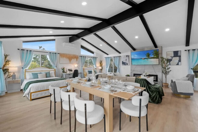 Building Photo - 5048 Bluff Pl