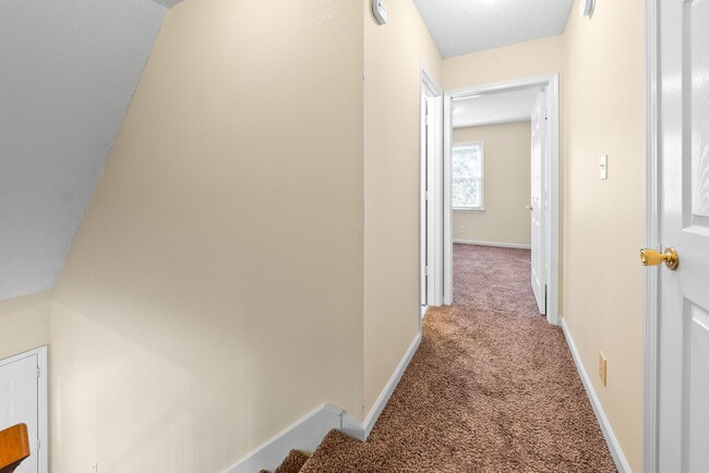 Building Photo - 3 Bedroom Home For Rent in Sango Area!