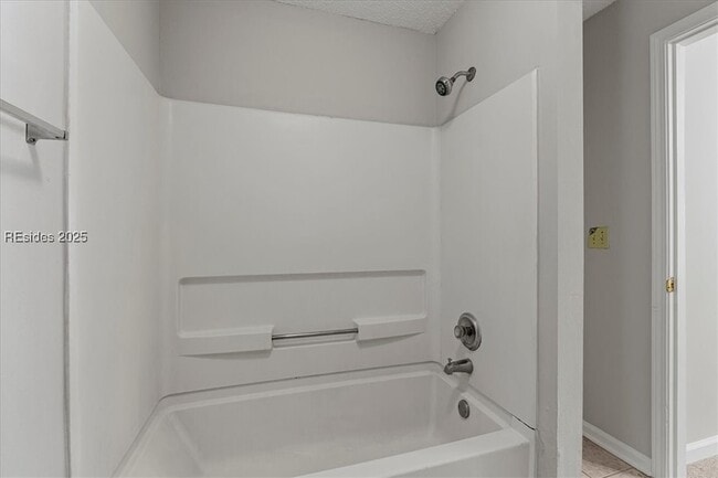 Building Photo - 32 Old S Ct