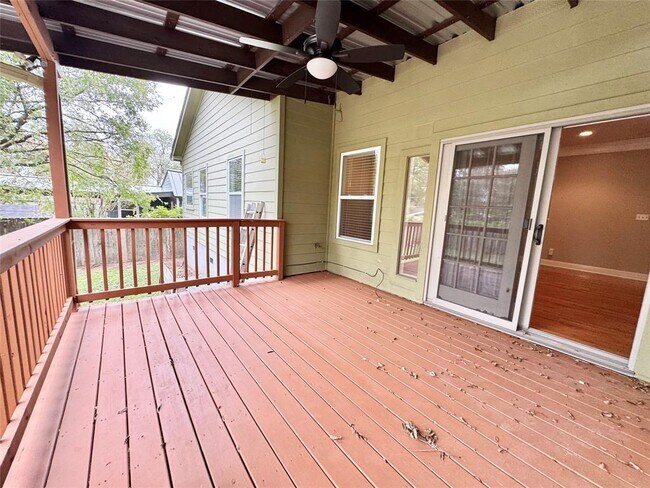 Building Photo - 1300 Crestwood Rd