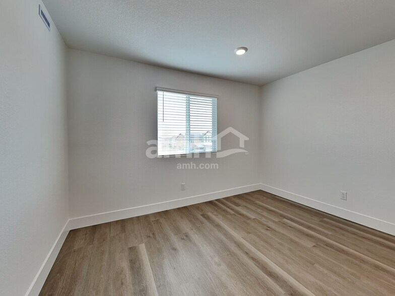 Building Photo - 8410 Flagpole Loop Ave