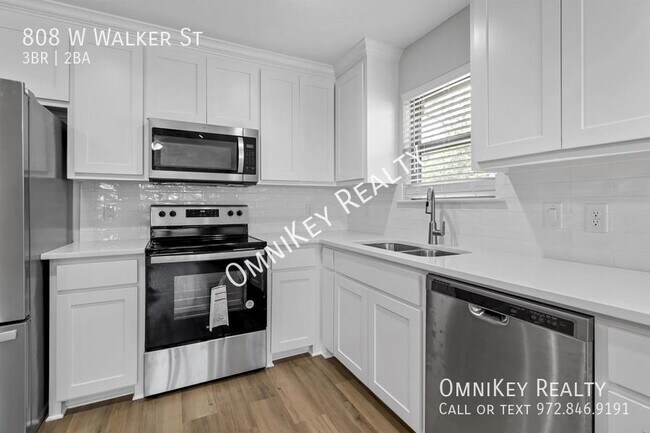Building Photo - 808 W Walker St