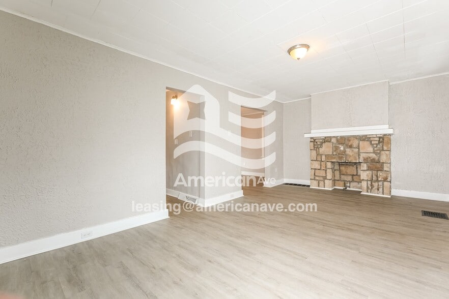 Building Photo - 1221 McNeilly Ave