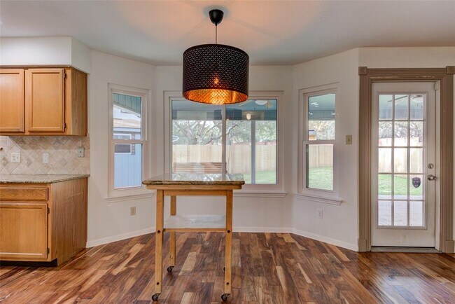 Building Photo - 8406 La Naranja Cove