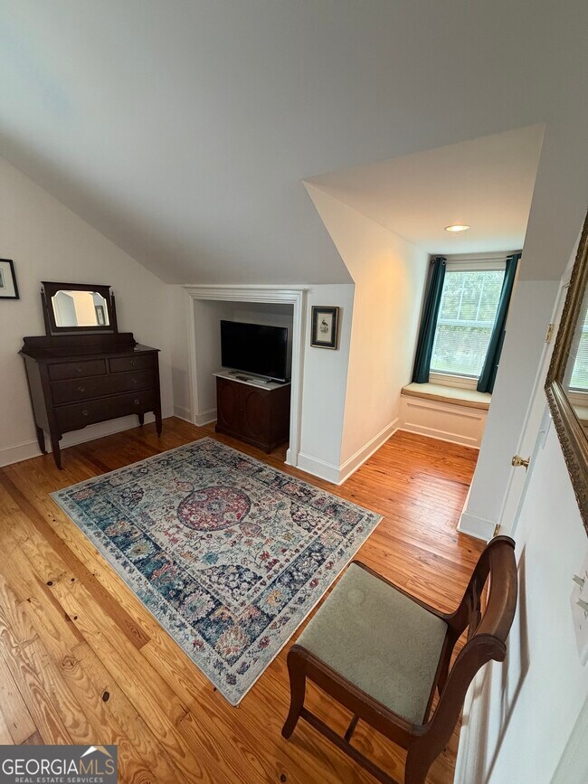 Building Photo - 601 Norris St