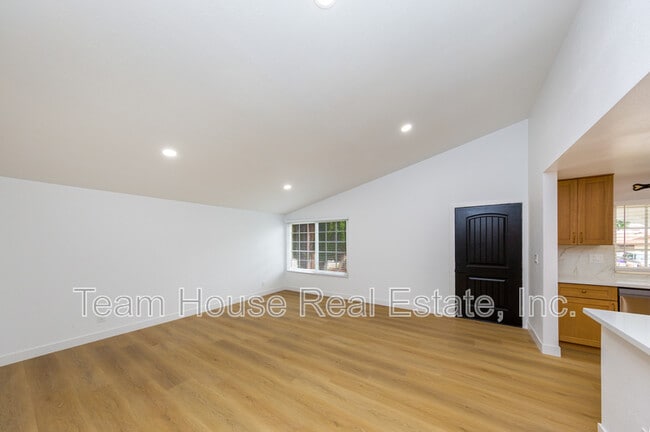 Building Photo - 18735 Bookham Dr