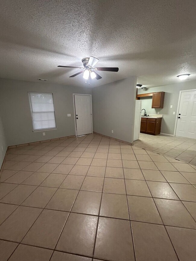 Building Photo - 3404 SW Landau Ct