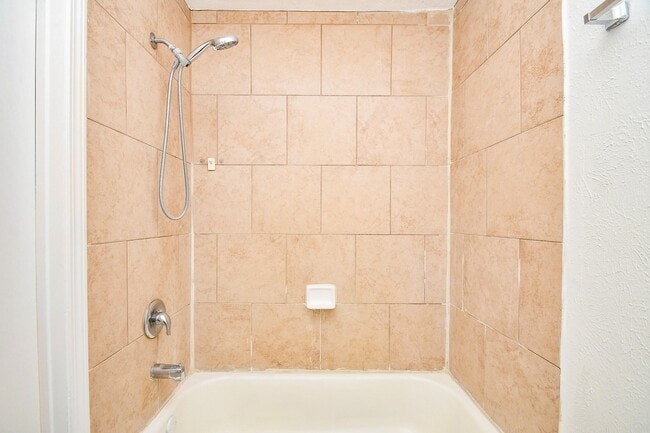 Building Photo - 6915 Jeb Stuart Dr