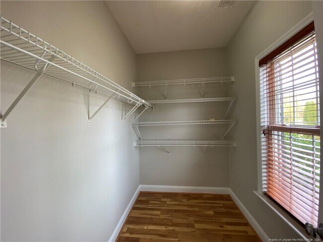 Building Photo - 109 Canyon Ct