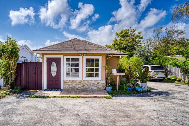 Building Photo - 2508 Arthur St