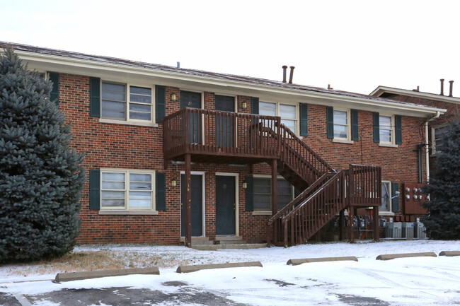 Primary Photo - Stone Bridge Apartments