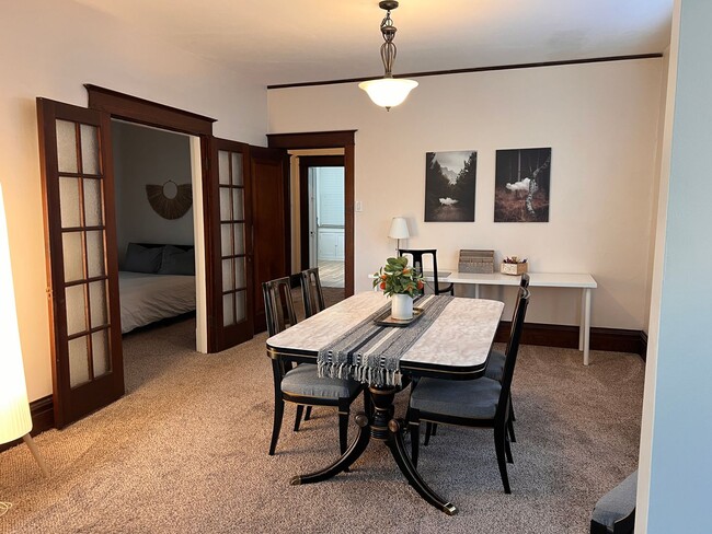 Building Photo - 3668 Wilmington Ave