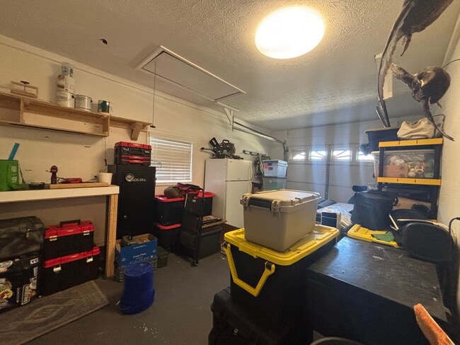 Building Photo - Lovely on Lance