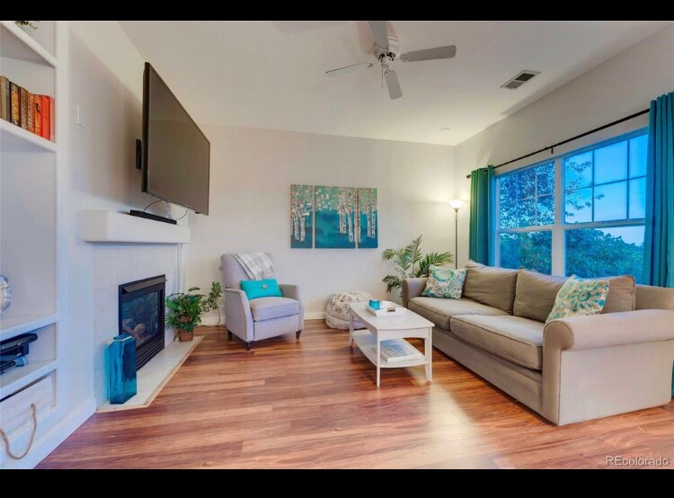 Building Photo - 15949 Longford Dr