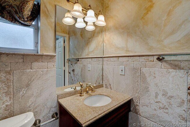 Building Photo - 6183 Floral Lakes Dr