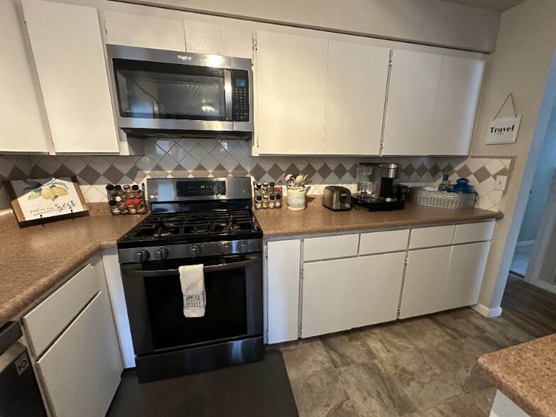 Building Photo - 1020 N 15th St