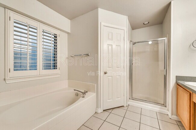 Building Photo - 1231 Shelby Dr