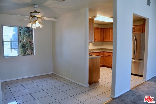 Building Photo - 548 N Windsor Blvd