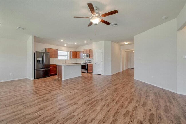 Building Photo - 21608 Windmill Ranch Ave