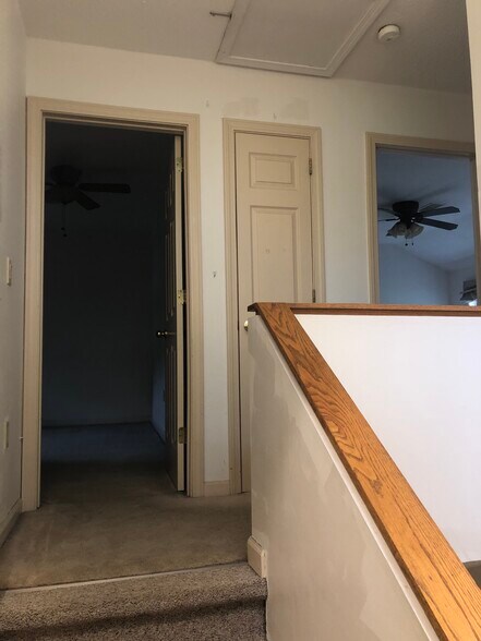 Stair case - 120 Courtyard Ln