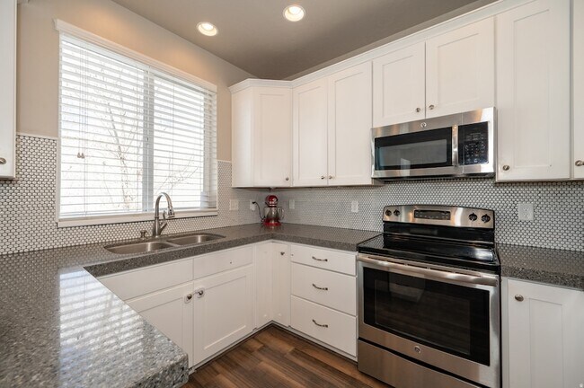 Building Photo - 794 Star Spangled Dr