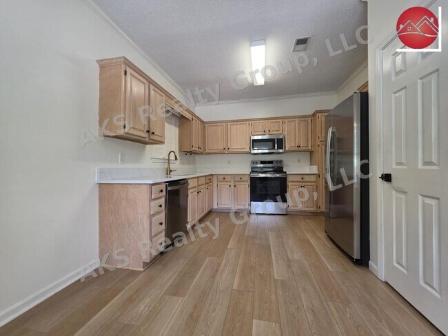 Building Photo - 158 Sugar Dr