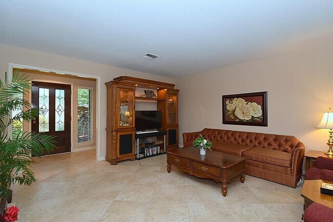 Building Photo - 1126 Western Springs Dr