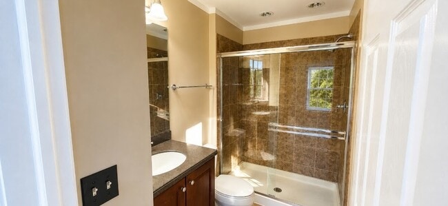 Building Photo - 5508 Cambridge Way