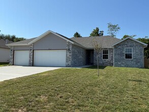 Building Photo - Brand New Home!!