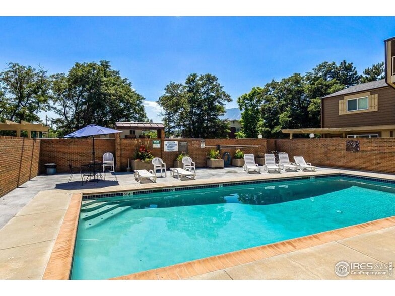 Building Photo - 3000 Colorado Ave