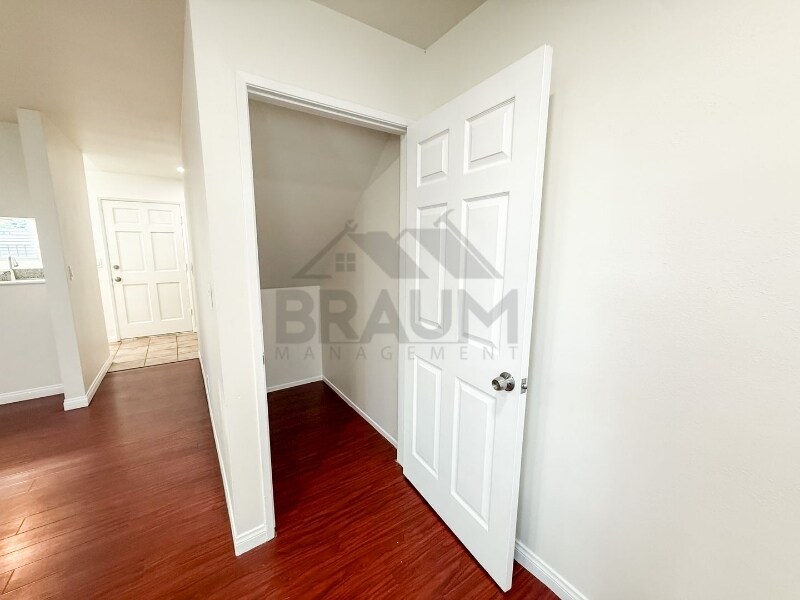 Building Photo - 14257 Friar St