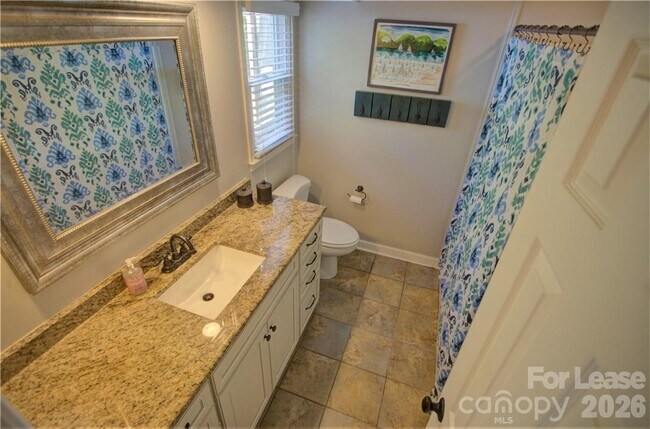 Building Photo - 3806 Bridgewood Ln