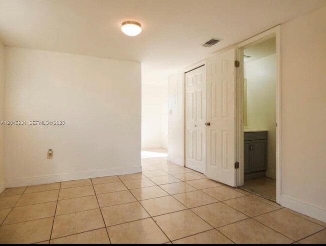 Building Photo - 8252 NW 6th Terrace