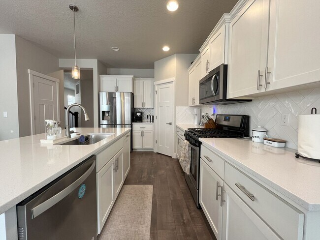 Building Photo - Spacious 3-Bedroom + Loft Home with Modern...