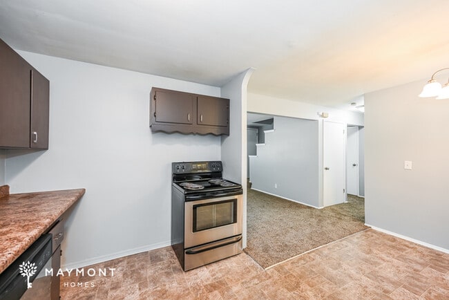 Building Photo - 9238 Orangewood Dr