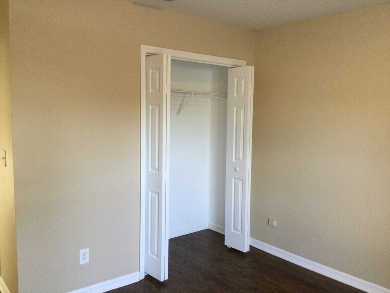 Building Photo - 828 Rocky Mountain Ct