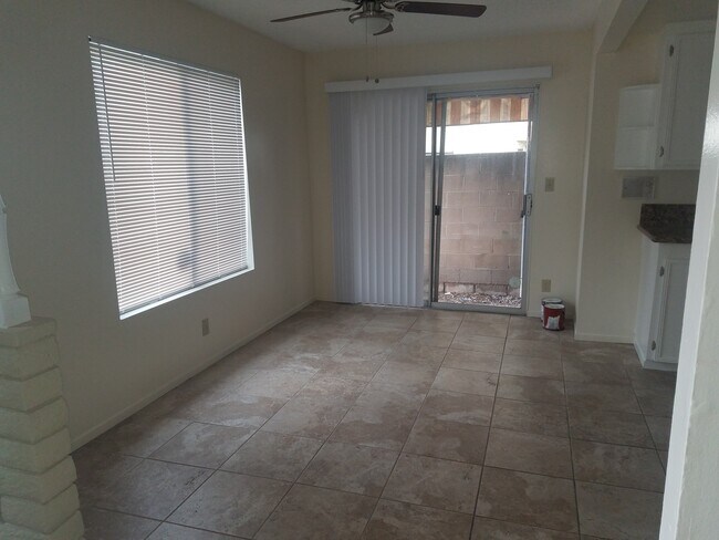 Dining Area - 768 Freeman Ave